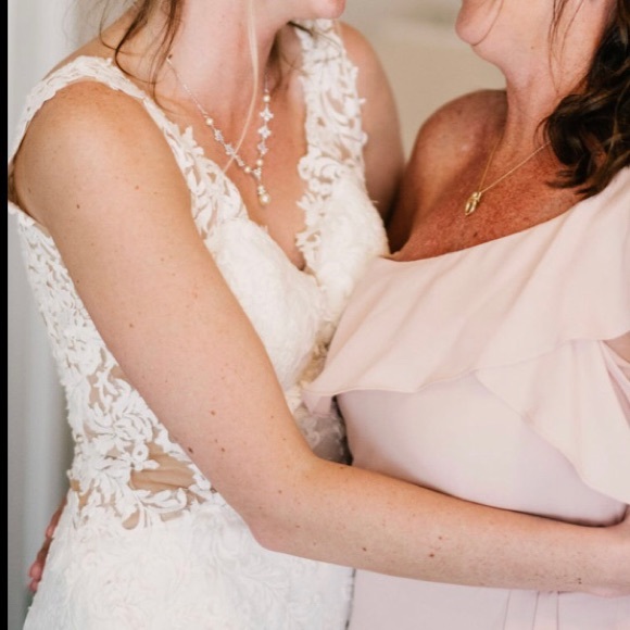 Sincerity wedding gown custom made lace open back - Picture 6 of 7